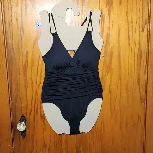 La Blanca Cross Back One-piece Tummy Control Swimsuit - Picture 1 of 3